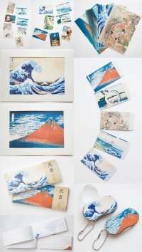(左・上から)・ポストカード・額絵・一筆箋(右・上から)・クリアファイル・ポチ袋・LEDルーペ