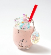 キキとララのコーヒーゼリー入りアイスラテ　